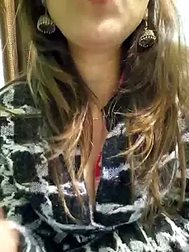 Snapshot of MIss-Naina chatting on 01-07-25, 05:43 MIss-Naina online show from 01-07-25, 05:43