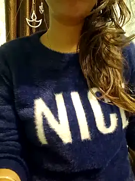 Snapshot of MIss-Naina chatting on 01-10-25, 12:06 MIss-Naina online show from 01-10-25, 12:06