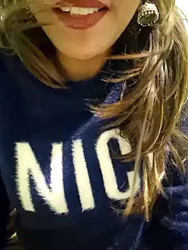 Snapshot of MIss-Naina chatting on 01-10-25, 03:07 MIss-Naina online show from 01-10-25, 03:07