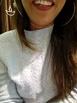 Snapshot of MIss-Naina chatting on 01-10-25, 02:55 MIss-Naina online show from 01-10-25, 02:55