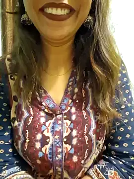 Snapshot of MIss-Naina chatting on 01-26-25, 08:56 MIss-Naina online show from 01-26-25, 08:56