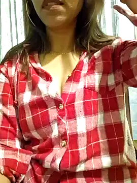 Snapshot of MIss-Naina chatting on 01-27-25, 09:44 MIss-Naina online show from 01-27-25, 09:44