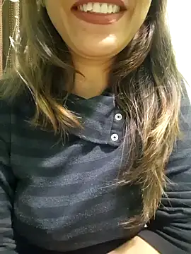 Snapshot of MIss-Naina chatting on 01-29-25, 05:24 MIss-Naina online show from 01-29-25, 05:24