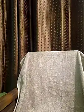 Snapshot of MIss-Naina chatting on 02-01-25, 10:23 MIss-Naina online show from 02-01-25, 10:23