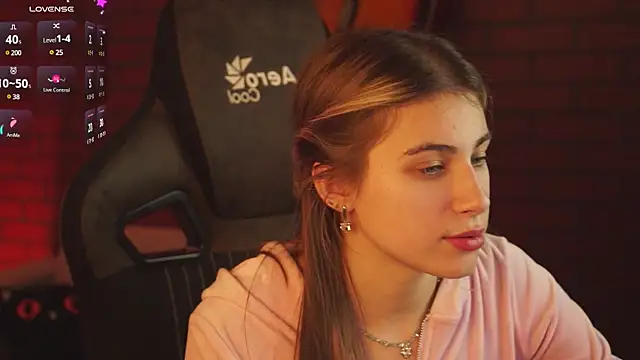 EllieCutes online show from 01-31-25, 04:06