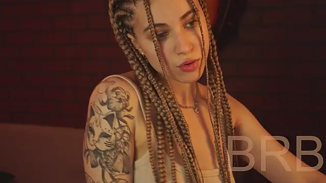 EllieCutes online show from 02-11-25, 08:37