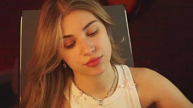 EllieCutes online show from 03-04-25, 03:33