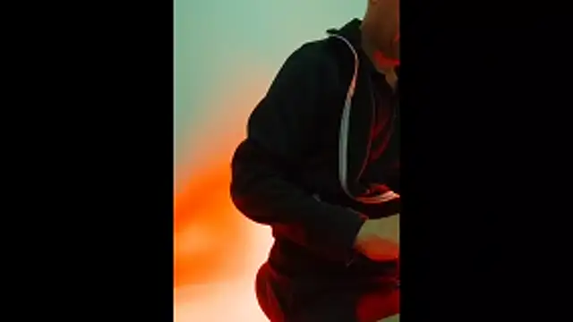 Snapshot of Brau2203 chatting on 03-29-26, 10:04 Brau2203 online show from 03-29-26, 10:04