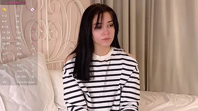 Snapshot of WildaBendell chatting on 02-23-25, 05:18 WildaBendell online show from 02-23-25, 05:18