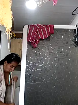  LATINA  online show from 02-13-25, 06:59