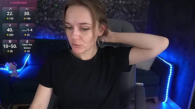 Snapshot of MaribelRiverr_ chatting on 12-15-24, 10:07 MaribelRiverr online show from 12-15-24, 10:07