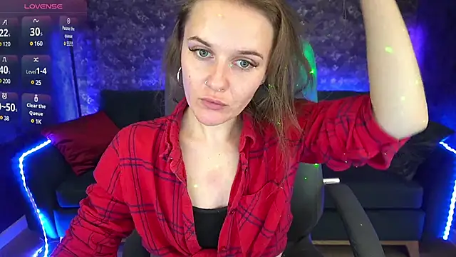Snapshot of MaribelRiverr_ chatting on 12-20-24, 12:27 MaribelRiverr online show from 12-20-24, 12:27
