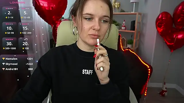 Snapshot of MaribelRiverr_ chatting on 02-15-25, 09:49 MaribelRiverr online show from 02-15-25, 09:49