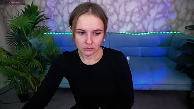 Snapshot of MaribelRiverr_ chatting on 10-06-25, 05:49 MaribelRiverr online show from 10-06-25, 05:49