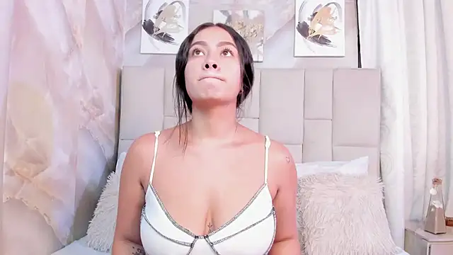 Jaslyn  Smith online show from 02-18-26, 04:58