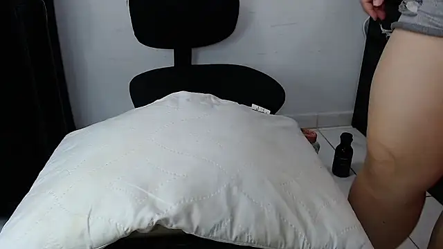 Martinafeet-qos online show from 02-03-25, 01:51