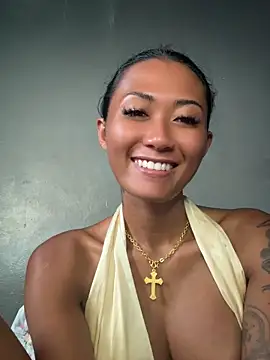 Snapshot of thai-dreamgirl chatting on 05-27-26, 10:34 thai-dreamgirl online show from 05-27-26, 10:34