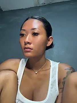 Snapshot of thai-dreamgirl chatting on 06-14-26, 10:56 thai-dreamgirl online show from 06-14-26, 10:56