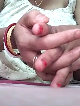 miss-Riy online show from 11-13-25, 04:28