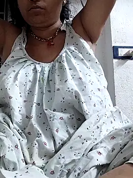 miss-Riy online show from 04-04-26, 05:21