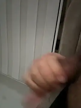 Snapshot of derFickerali chatting on 09-28-25, 02:28 derFickerali online show from 09-28-25, 02:28