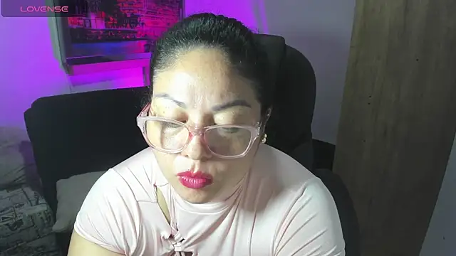 Snapshot of jessicarabbit_1 chatting on 05-15-26, 11:56 jessicarabbit 1 online show from 05-15-26, 11:56