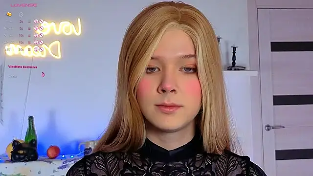  yourFoxy  online show from 11-17-25, 02:12