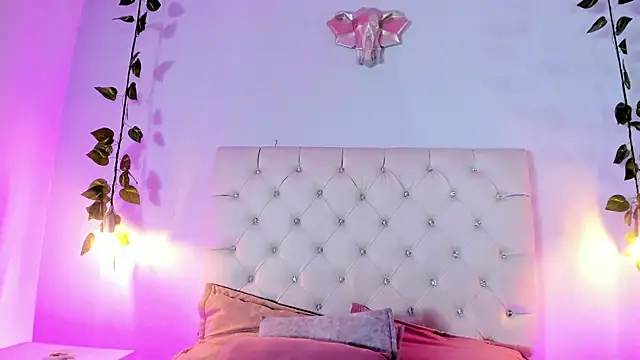 Isabella Flowers online show from 12-03-25, 07:45