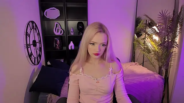 Snapshot of EmilyAir chatting on 09-26-25, 07:51 EmilyAir online show from 09-26-25, 07:51