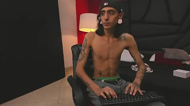 Matthew Dixonn online show from 12-21-24, 07:56