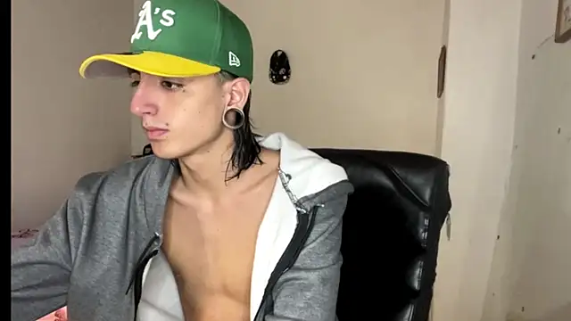 Matthew Dixonn online show from 02-05-25, 10:01