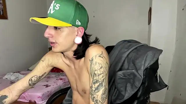 Matthew Dixonn online show from 02-14-25, 03:00