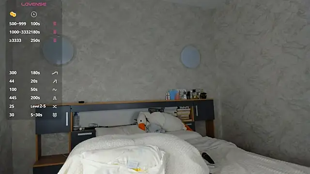 Snapshot of Butterflys1268 chatting on 07-25-26, 03:48 Butterflys1268 online show from 07-25-26, 03:48