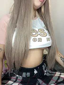 lunaapppp online show from 06-29-26, 03:57