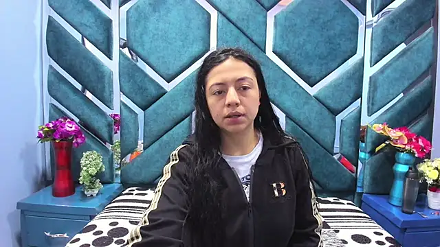 Snapshot of slut_anal_ chatting on 01-23-25, 01:13 slut anal online show from 01-23-25, 01:13