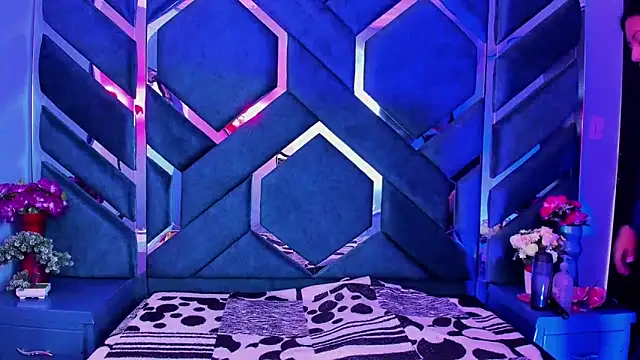 Snapshot of slut_anal_ chatting on 01-29-25, 01:07 slut anal online show from 01-29-25, 01:07