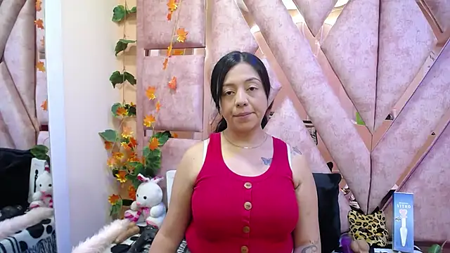 Snapshot of slut_anal_ chatting on 10-24-25, 08:16 slut anal online show from 10-24-25, 08:16