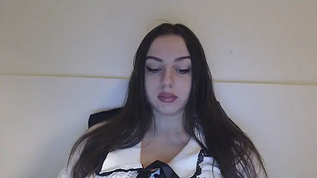 courtneyPerfect online show from 12-03-24, 08:05