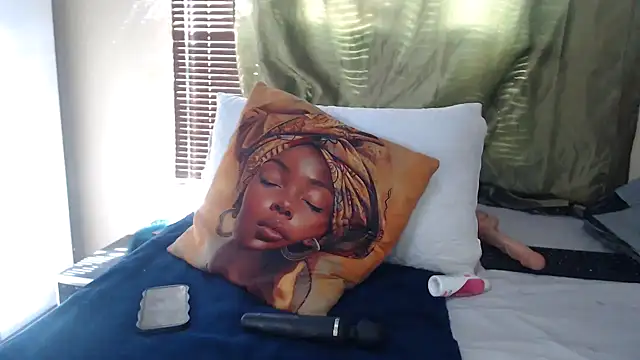 Foxybrownxx1 online show from 04-07-26, 07:20