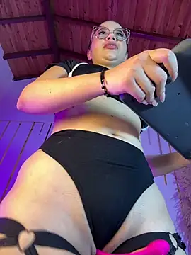 LylaLee111 online show from 02-08-25, 01:11