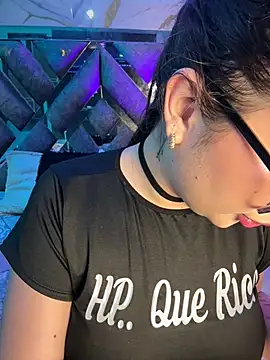 LylaLee111 online show from 03-12-26, 01:17