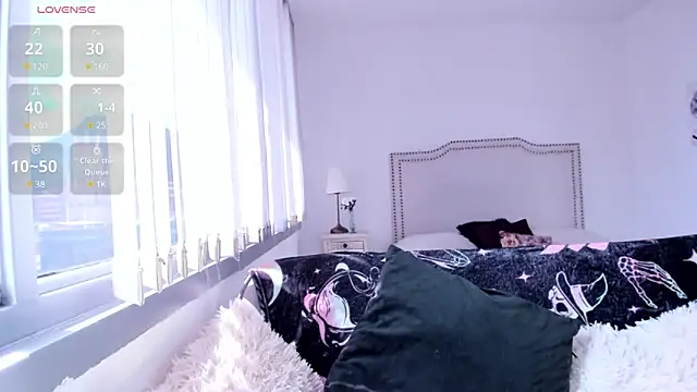 HannaKim online show from 12-20-24, 05:40