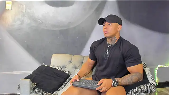 bradley smith online show from 02-08-25, 02:27