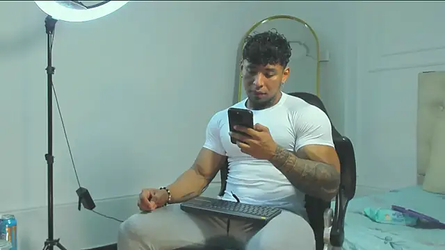 bradley smith online show from 10-19-25, 02:07