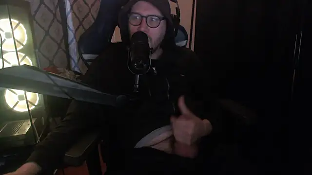 Snapshot of chicostick413 chatting on 02-23-26, 01:41 chicostick413 online show from 02-23-26, 01:41