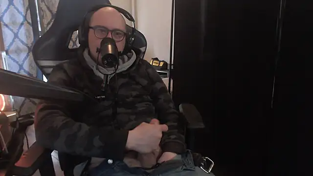 Snapshot of chicostick413 chatting on 03-25-26, 02:45 chicostick413 online show from 03-25-26, 02:45