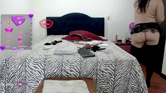 Snapshot of Sanyi_hot chatting on 02-08-25, 02:58 Sanyi hot online show from 02-08-25, 02:58