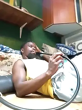 Snapshot of Chocolate_factory_man chatting on 12-11-24, 08:18 Chocolate factory man online show from 12-11-24, 08:18