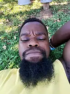 Snapshot of Chocolate_factory_man chatting on 12-30-24, 08:43 Chocolate factory man online show from 12-30-24, 08:43