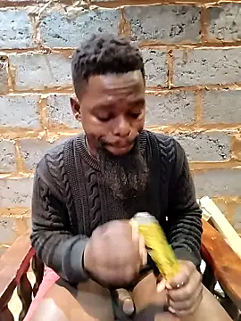 Snapshot of Chocolate_factory_man chatting on 10-20-25, 02:45 Chocolate factory man online show from 10-20-25, 02:45